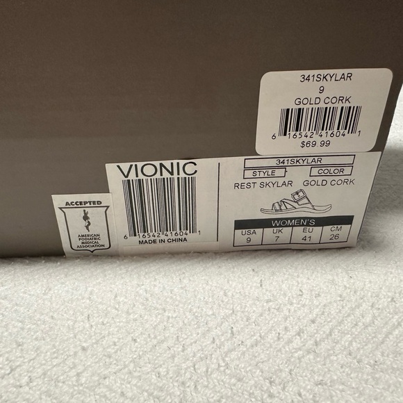 Vionic rest Skylar gold cork flip flops - Picture 2 of 8